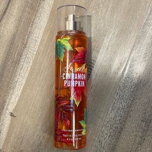 Bath & Body Works sweet cinnamon, pumpkin fragrance mist